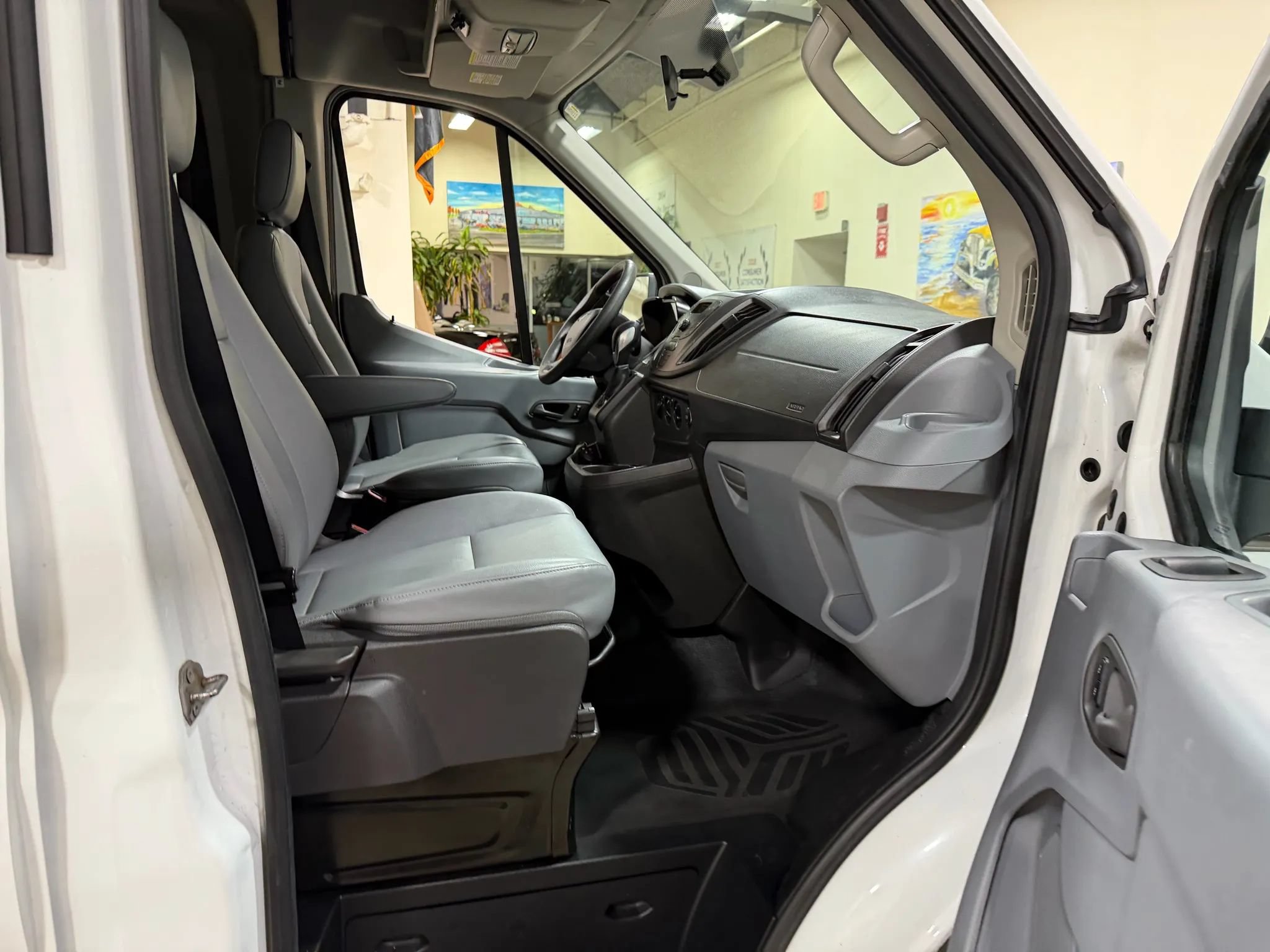 Used 2015 Ford Transit 250 148 Medium Roof RWD image 31
