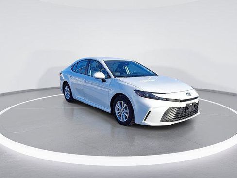 Certified 2025 Toyota Camry LE image 3