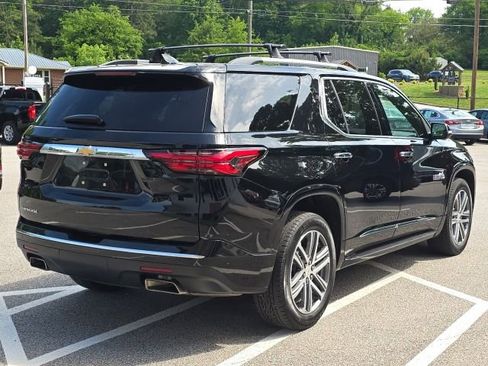 Used 2023 Chevrolet Traverse High Country w/ LPO, 'HIT The Road' Package FWD image 5
