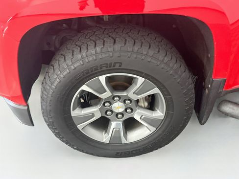Used 2015 Chevrolet Colorado Z71 AWD/4WD image 11