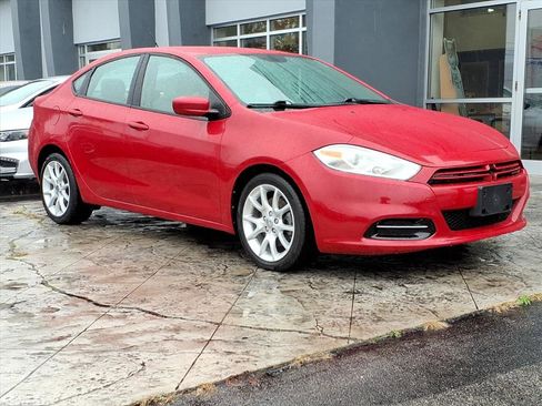 Used 2013 Dodge Dart SXT image 1