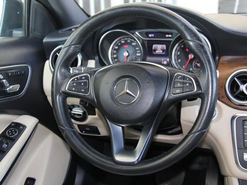 Used 2018 Mercedes-Benz GLA 250 4MATIC image 12