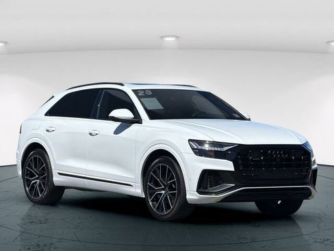 Used 2023 Audi Q8 Prestige AWD/4WD image 9