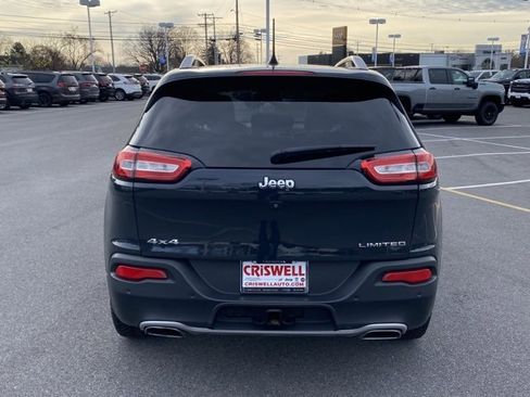Used 2018 Jeep Cherokee Limited image 4