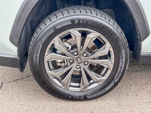 Used 2022 Toyota RAV4 XLE Premium AWD/4WD image 10