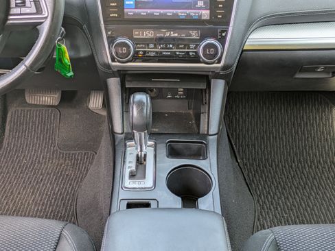 Used 2019 Subaru Outback 2.5i Premium image 21