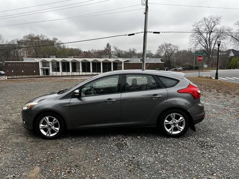 Used 2014 Ford Focus SE image 3