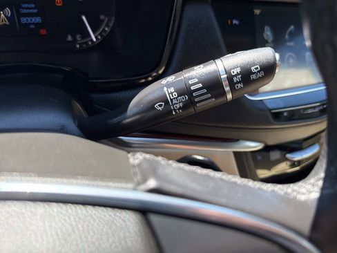 Used 2018 Cadillac XT5 Luxury image 25