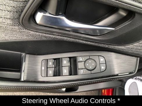 Used 2023 Nissan Rogue SV image 14