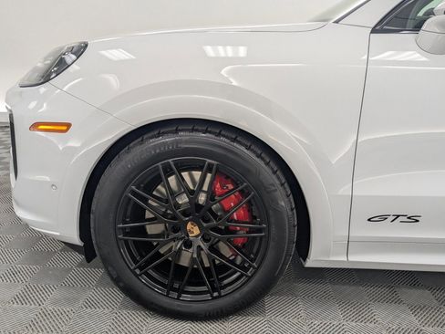 New 2026 Porsche Cayenne GTS image 12