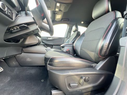 Used 2023 Ford Escape ST-Line AWD/4WD image 16