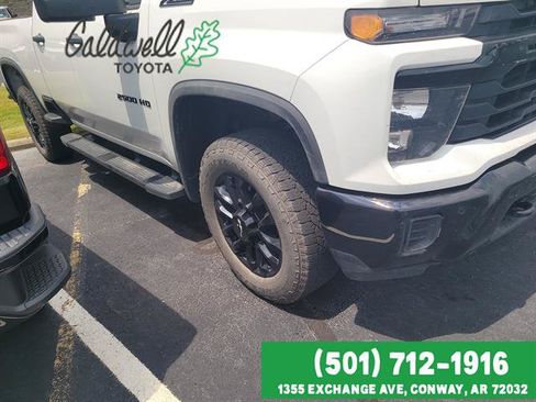 Used 2025 Chevrolet Silverado 2500 Custom w/ Custom Value Package AWD/4WD image 4