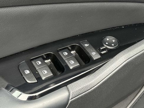 Used 2023 Kia Sportage EX FWD image 19