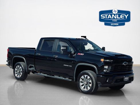 Used 2024 Chevrolet Silverado 2500 Custom w/ Custom Value Package image 1