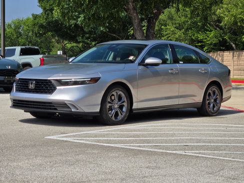 Used 2024 Honda Accord EX image 7