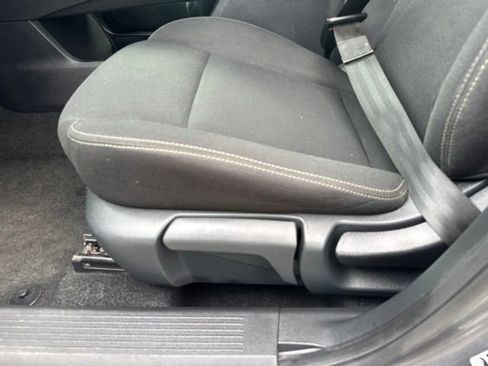 Used 2023 Nissan Rogue S AWD/4WD image 11
