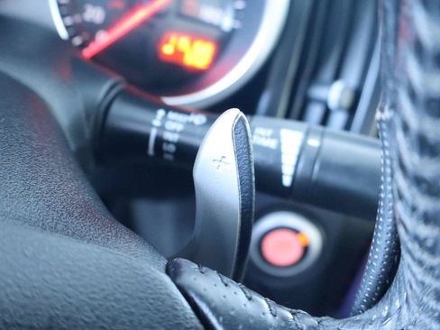 Used 2014 Nissan 370Z Touring RWD image 22