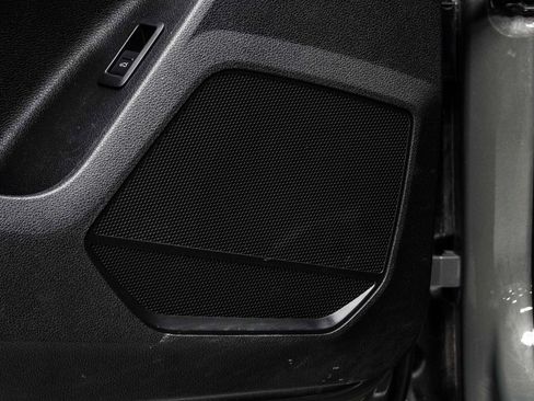 Used 2019 Audi Q3 2.0T Premium w/ Convenience Package AWD/4WD image 37