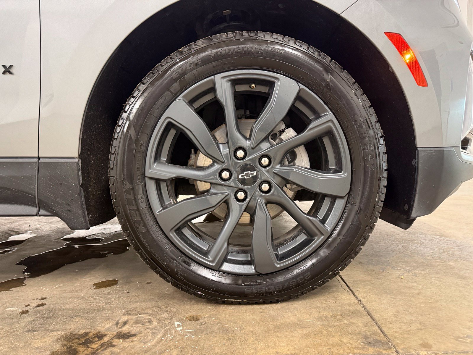 Used 2023 Chevrolet Equinox RS w/ LPO, Floor Liner Package FWD image 29