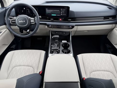 New 2026 Kia Carnival SX FWD image 16