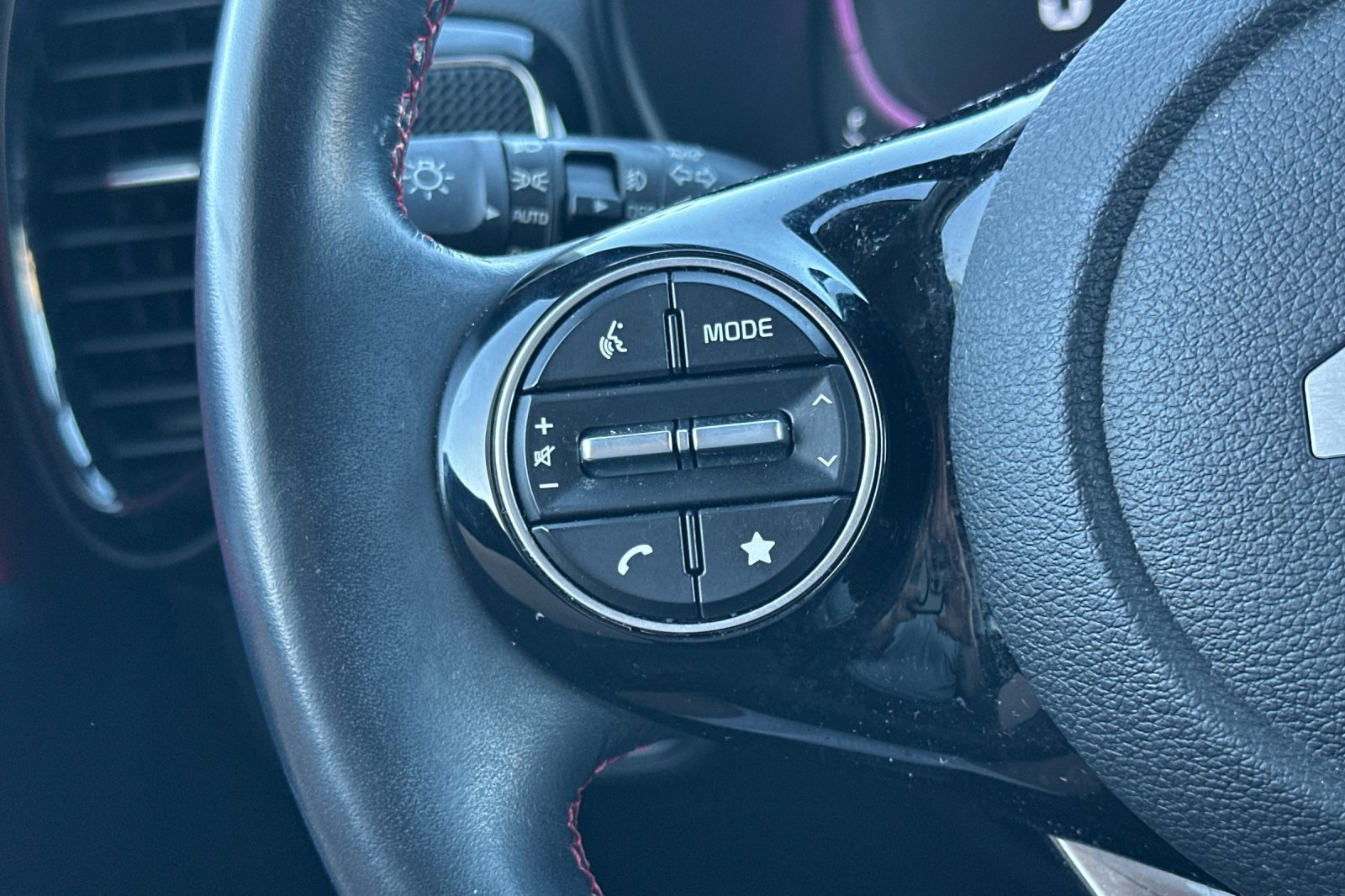 Used 2023 Kia Soul GT-Line w/ GT-Line Technology Package FWD image 34