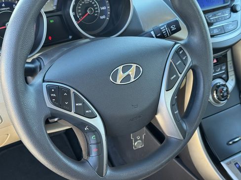 Used 2013 Hyundai Elantra GLS w/ Preferred Pkg image 15