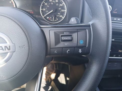 Used 2021 Nissan Rogue SV image 23