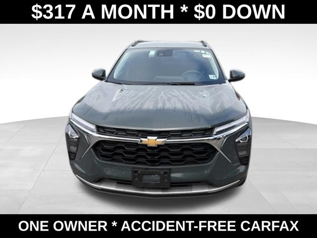 Used 2025 Chevrolet Trax LT FWD image 9