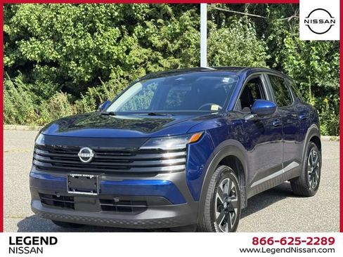 Used 2025 Nissan Kicks SV AWD/4WD image 4