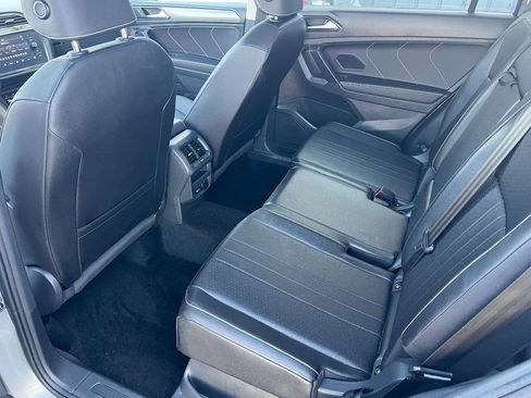 Used 2023 Volkswagen Tiguan SE image 17