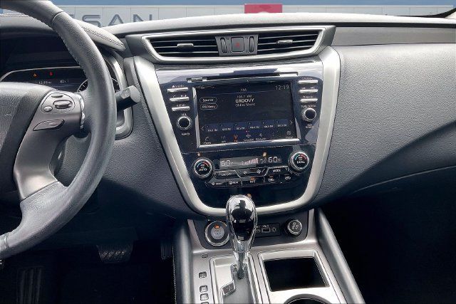 Used 2023 Nissan Murano SV FWD image 9