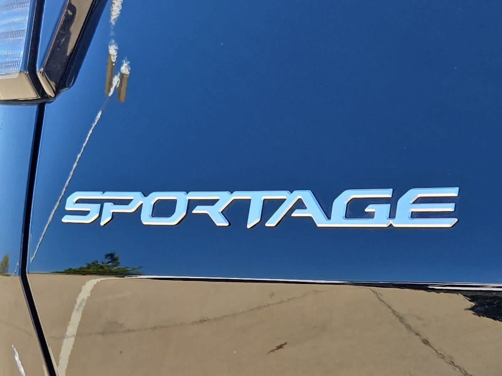 Certified 2023 Kia Sportage EX FWD image 12
