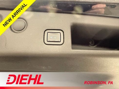 Used 2021 Chevrolet Equinox LT image 11