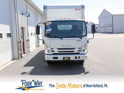 Used 2024 Isuzu NPR image 9