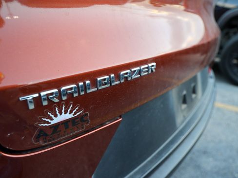 Used 2021 Chevrolet TrailBlazer LS FWD image 11