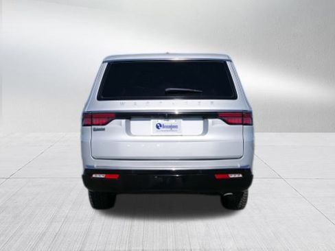 Used 2024 Jeep Wagoneer L 4WD image 4