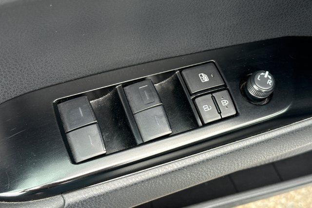 Used 2025 Toyota Camry LE FWD image 14