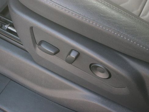 Used 2025 Chevrolet Silverado 1500 ZR2 w/ Technology Package image 19