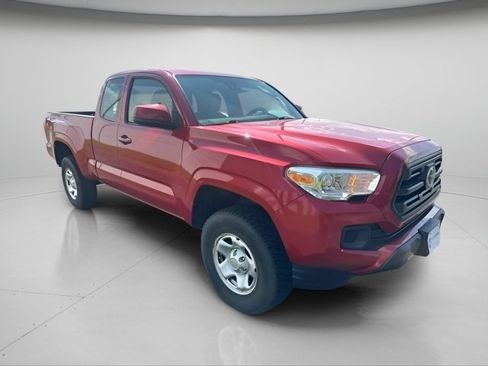 Used 2018 Toyota Tacoma SR w/ SR Convenience Package AWD/4WD image 5