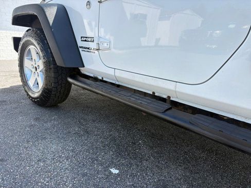 Used 2018 Jeep Wrangler Unlimited Sport S AWD/4WD image 13