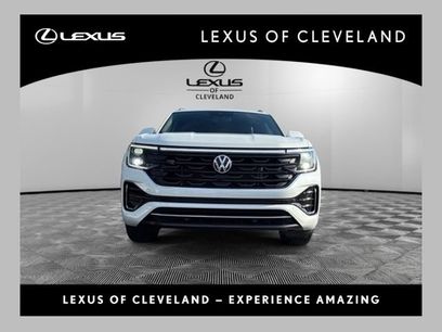Used 2024 Volkswagen Atlas Cross Sport SEL R-Line