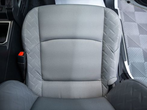 Certified 2025 Toyota Tacoma SR5 image 31