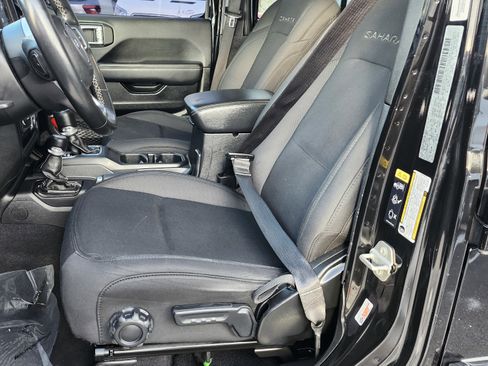 Used 2020 Jeep Wrangler Unlimited Sahara w/ Safety Group image 23