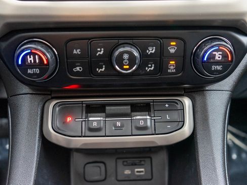 Used 2021 GMC Acadia Denali w/ Denali Ultimate Package image 29