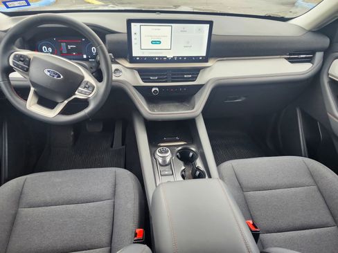 Used 2025 Ford Explorer Active image 7