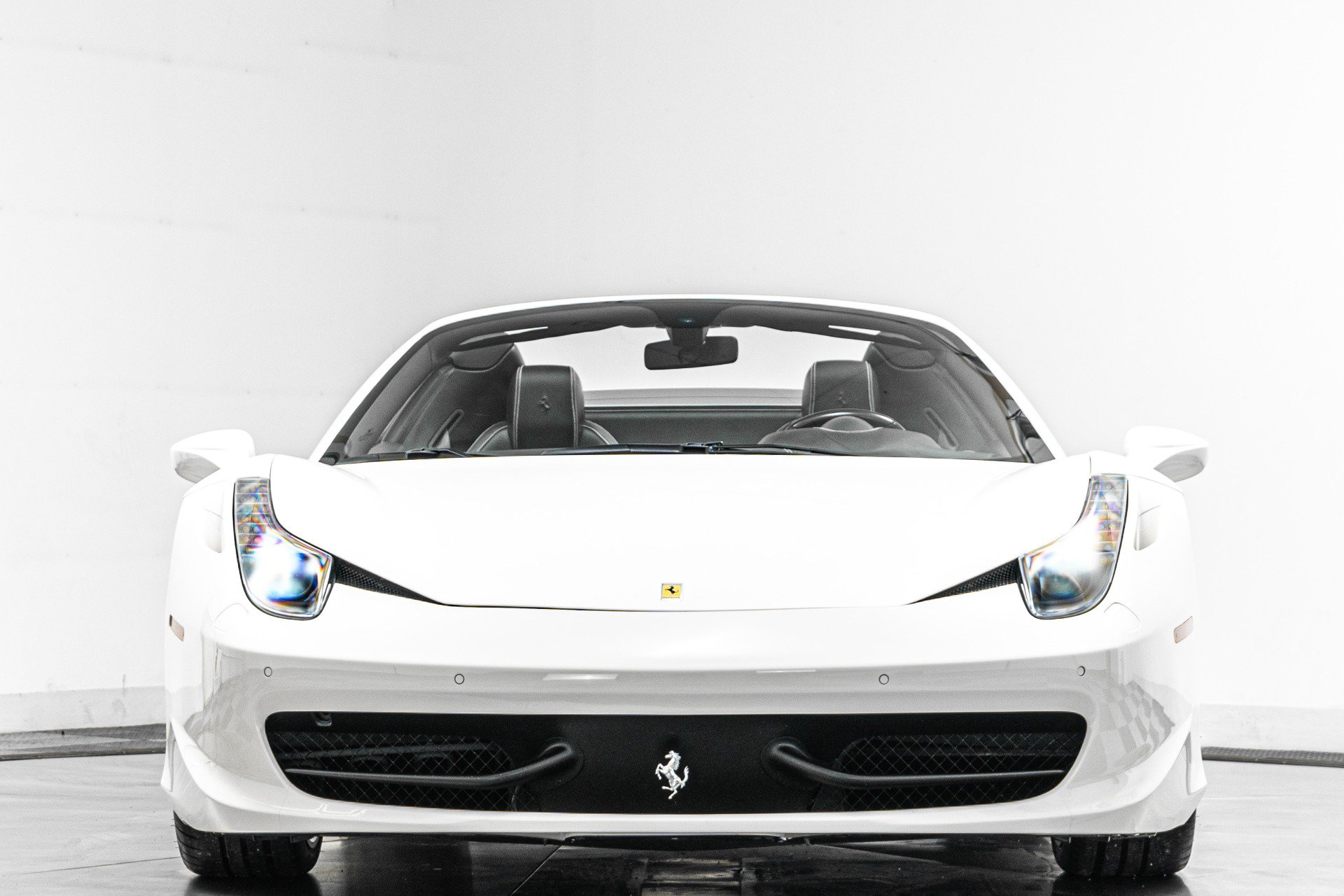 Used 2014 Ferrari 458 Spider image 4