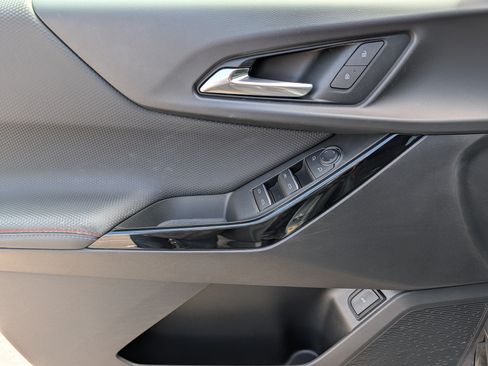 Used 2025 Chevrolet Equinox RS AWD/4WD image 19
