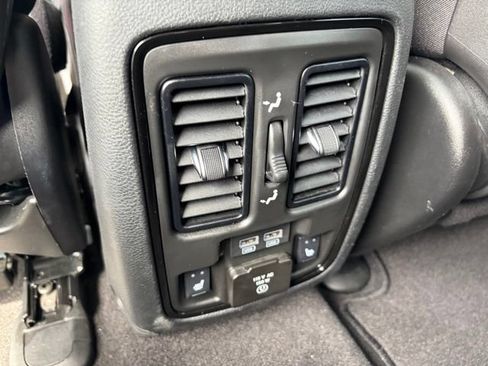 Used 2022 Dodge Durango R/T w/ Blacktop Package AWD/4WD image 28