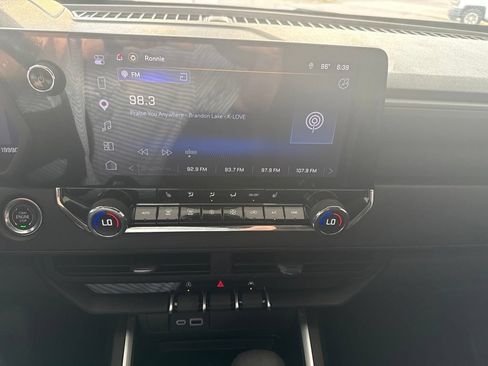 Used 2025 Chevrolet Colorado Trail Boss AWD/4WD image 15