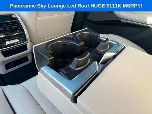 Used 2021 BMW X7 M50i w/ Dynamic Handling Package image 21